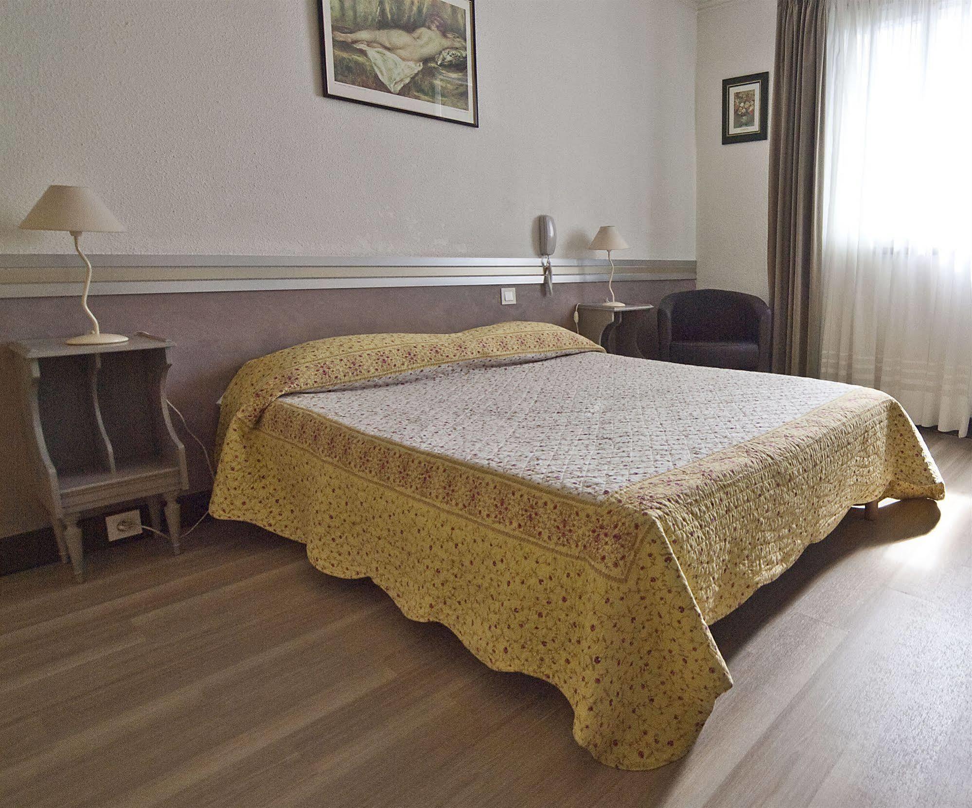 Hotel Les Oliviers Fayence Εξωτερικό φωτογραφία