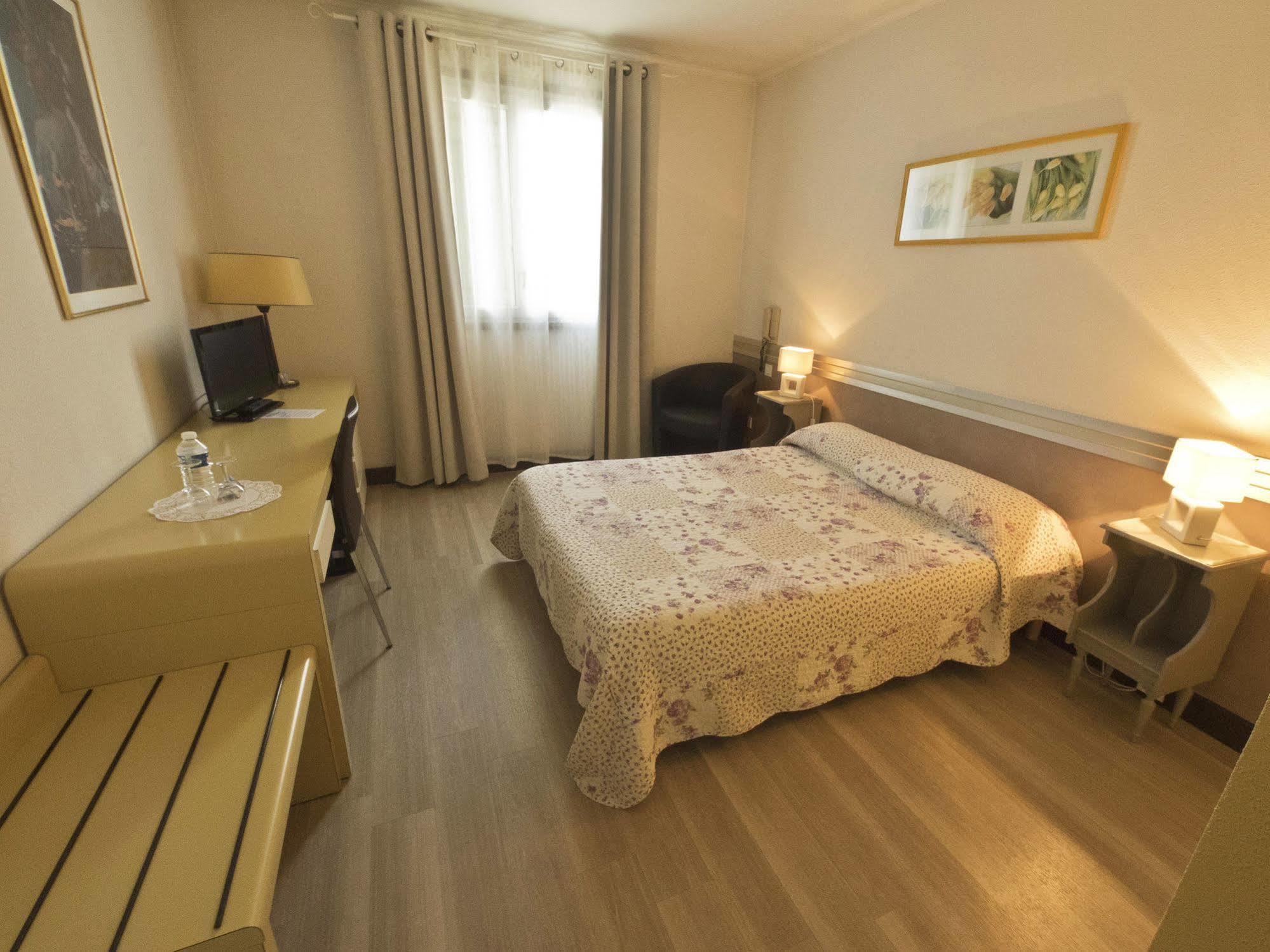 Hotel Les Oliviers Fayence Εξωτερικό φωτογραφία